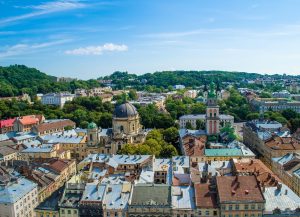 Widok na ukraińskie miasto Lwów